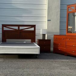 QUEEN BEDROOM SET W BED METAL FRAME BOX SPRING NIGHTSTANDS LAMPS DRESSER W MIRROR delivery available