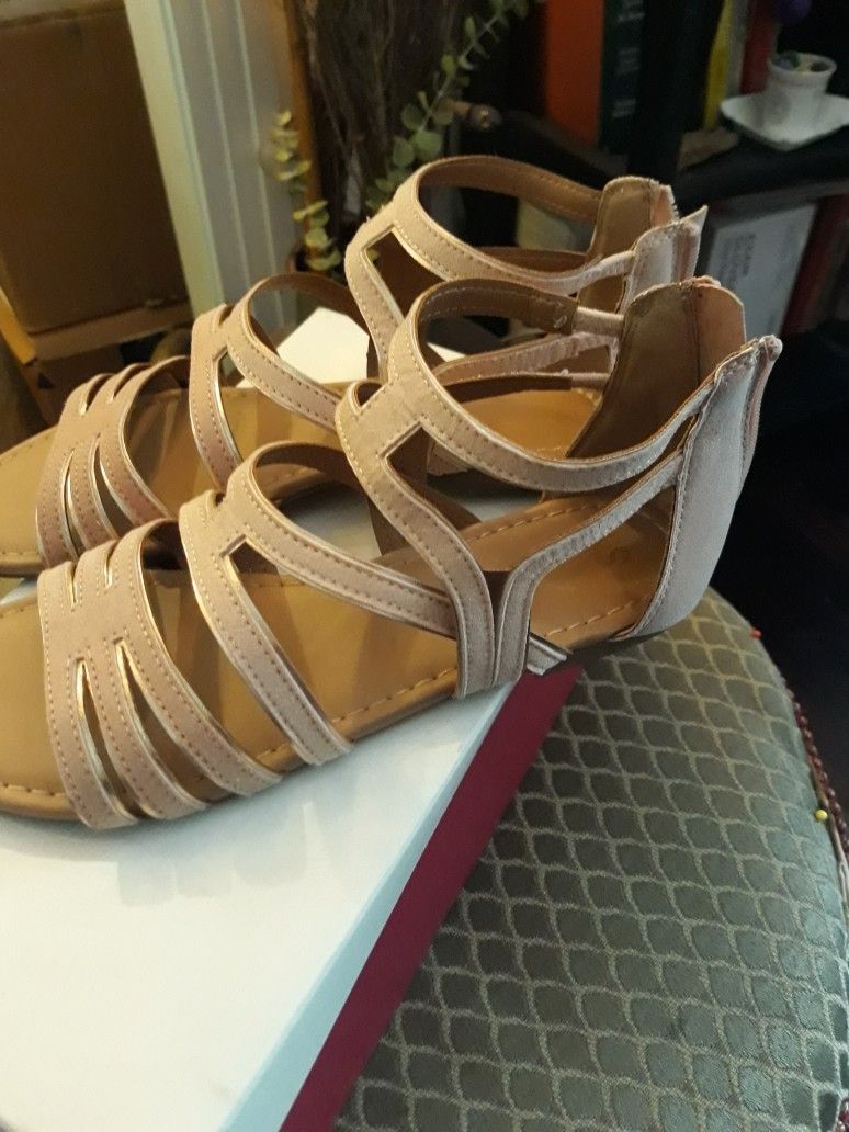 So Women's Sandals Sz 7. New! Original Box STILL AVAILABLE
