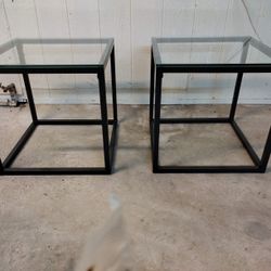 BRAND NEW 2 COFFEE TABLES 