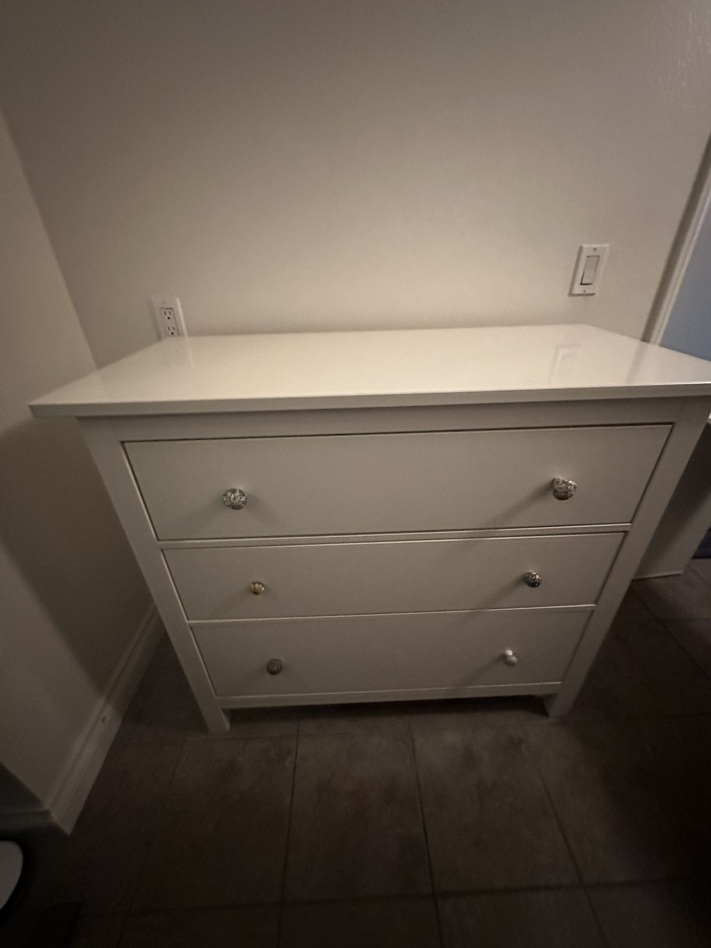 White 3-drawer Dresser With Custom Knobs