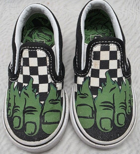 Vans Boy Toddler Slip On Hulk Shoe Size 4.5