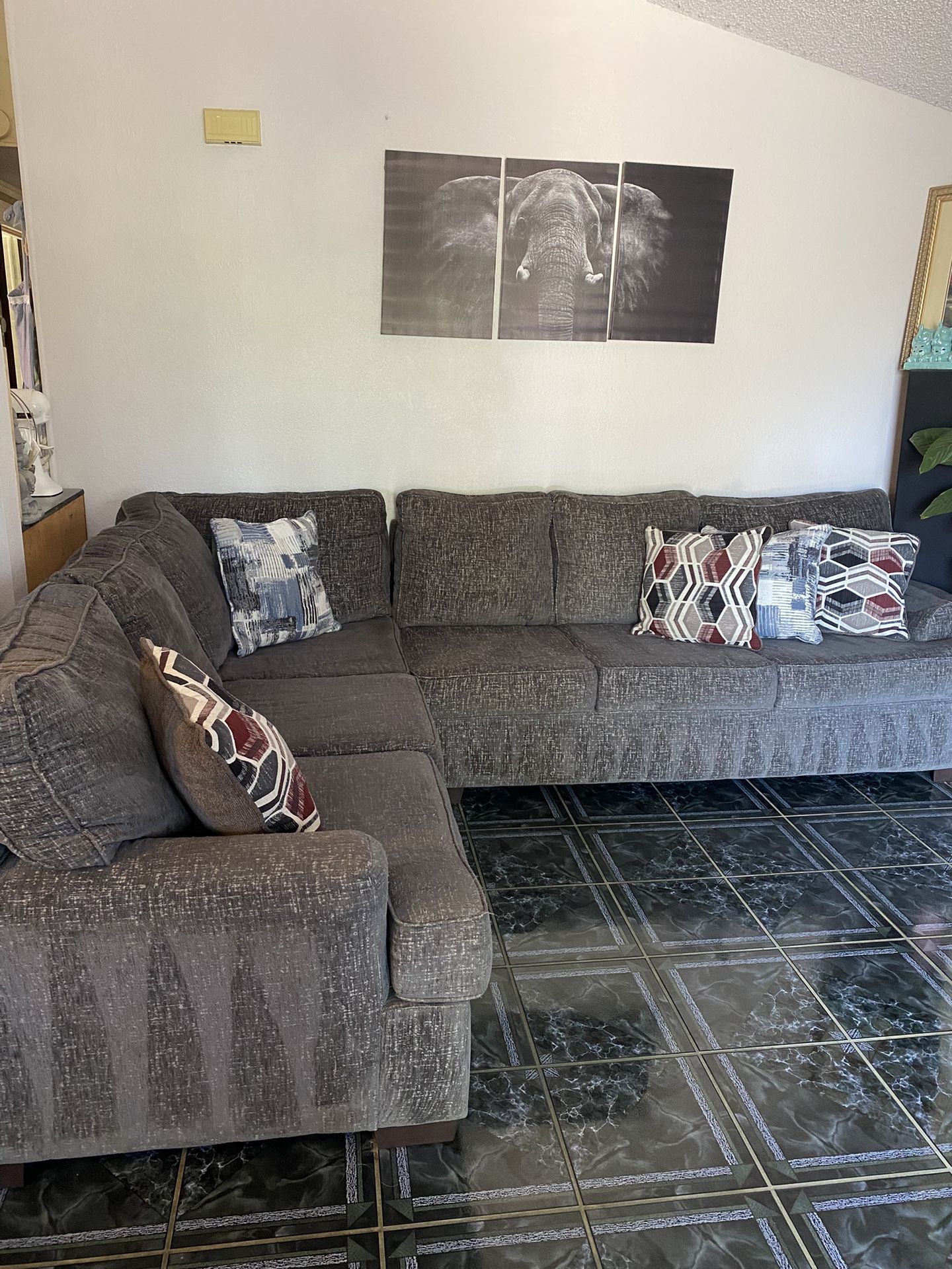 Sectional Couch/ Sala