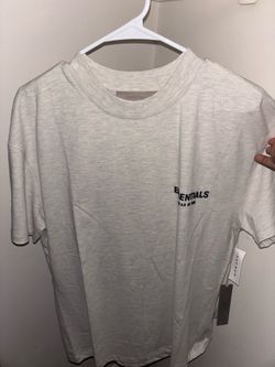 Light grey essentials shirt