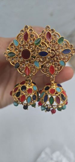 Earings