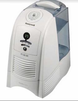 Humidifier (NIB)- Retail $110