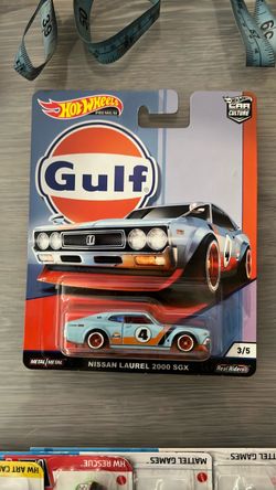 Hot Wheels Premium Gulf Nissan Laurel 2000 SGX