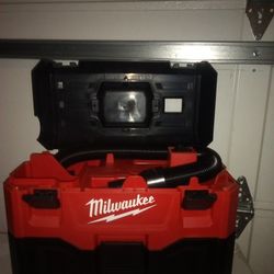 Milwaukee M18 Wet/Dry Vac