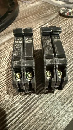 GE 30A Double Pole Circuit Breakers – Lot of 2