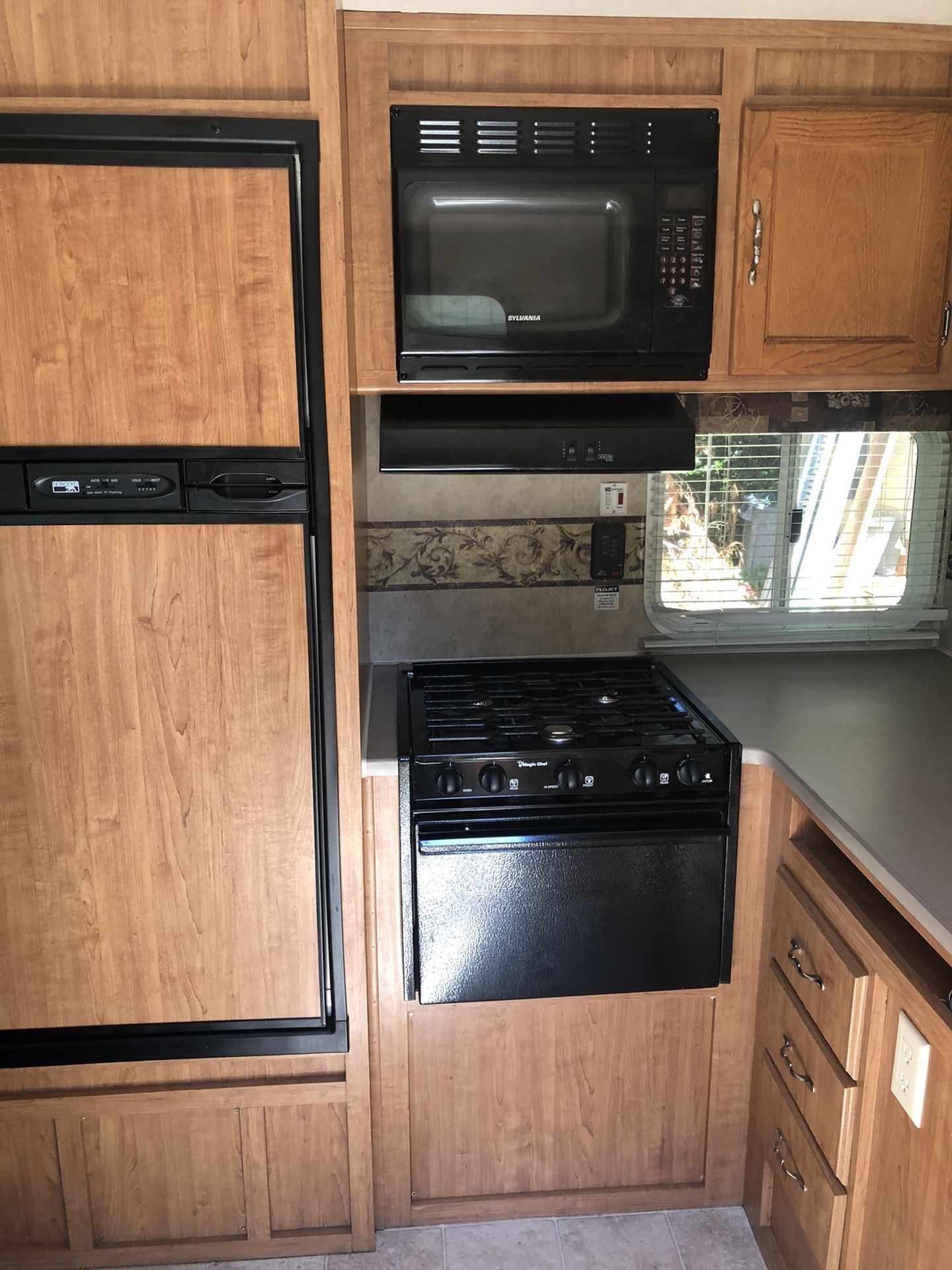 2009 Komfort Ridgecrest 278 travel trailer for Sale in Gig Harbor, WA ...