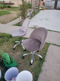 2 free office chairs