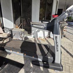 NordicTrack Treadmill For Sale In Tamarac 