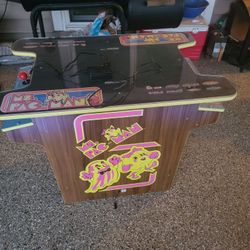 Ms.Pac Man Game Table