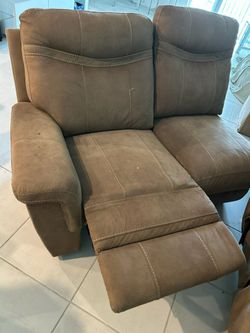 Seccional mire los detalles 👇 en la fotos venderlo lo ante posible