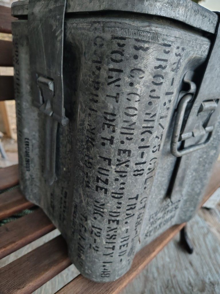 RARE WW2 US Navy QUAD 1.1 Anti-Aircraft Gun AMMO CAN 1942