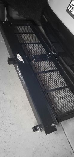 Hitch motorcycle carrier