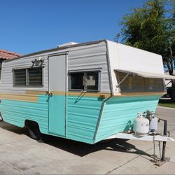 Vintage 1960s Aristrocrat Lo-Liner Travel Trailer