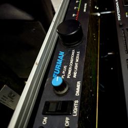 Furman PL-PLUS 15-Amp Rack-Mount Power Conditioner