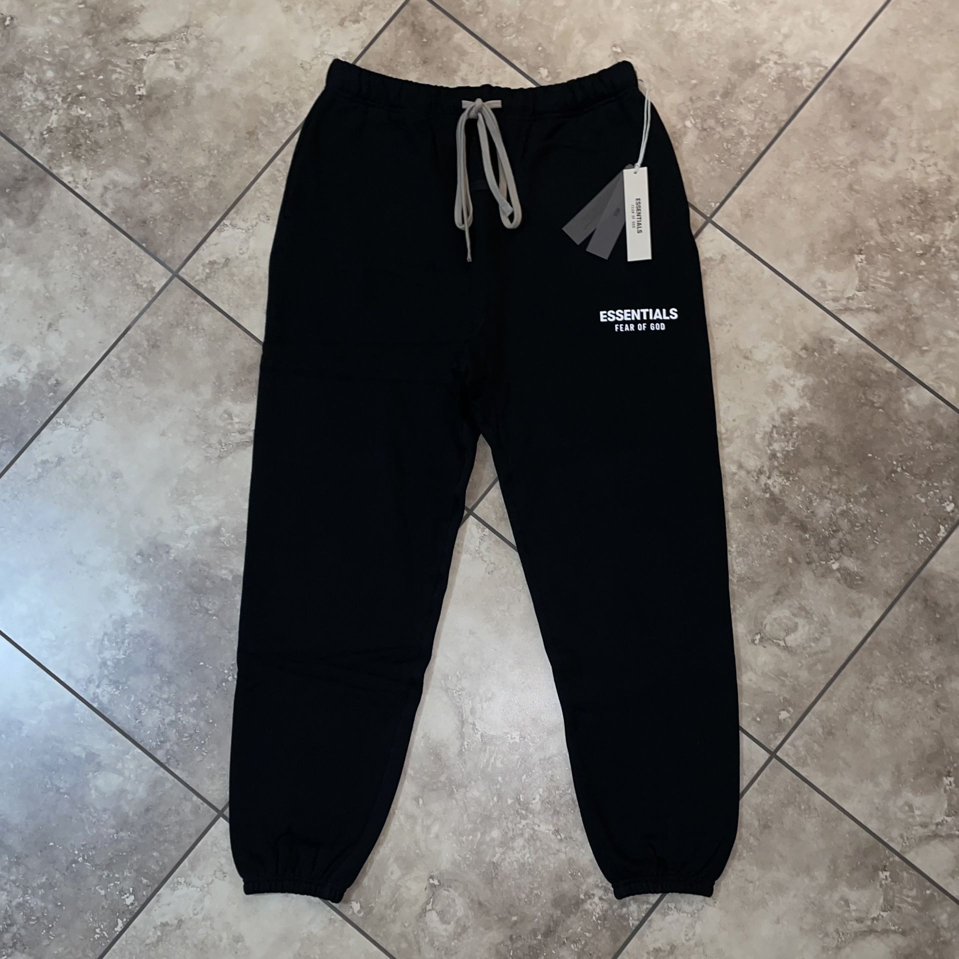 Fear of God Essentials Fleece Essential Sweatpant (FW24) Black Size Medium