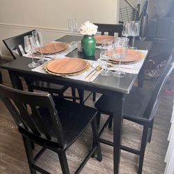 4 Seat Dining Table 
