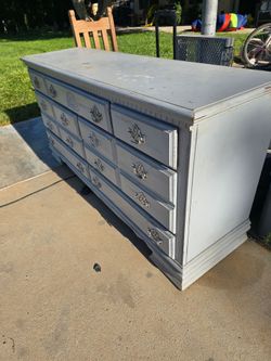 Dresser