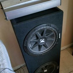 KICKER 12" SUB WOOFER W/ 2 AMP