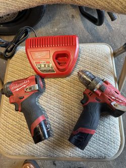 M12 Milwaukee Impact And Drill