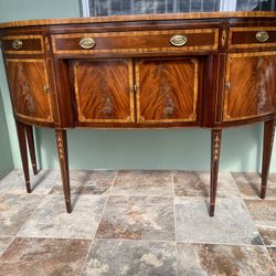 Hickory White American Masterpiece Collection EntryWay Table 66”W x 22”D x 40”H (Used Condition). $200 Firm on Price