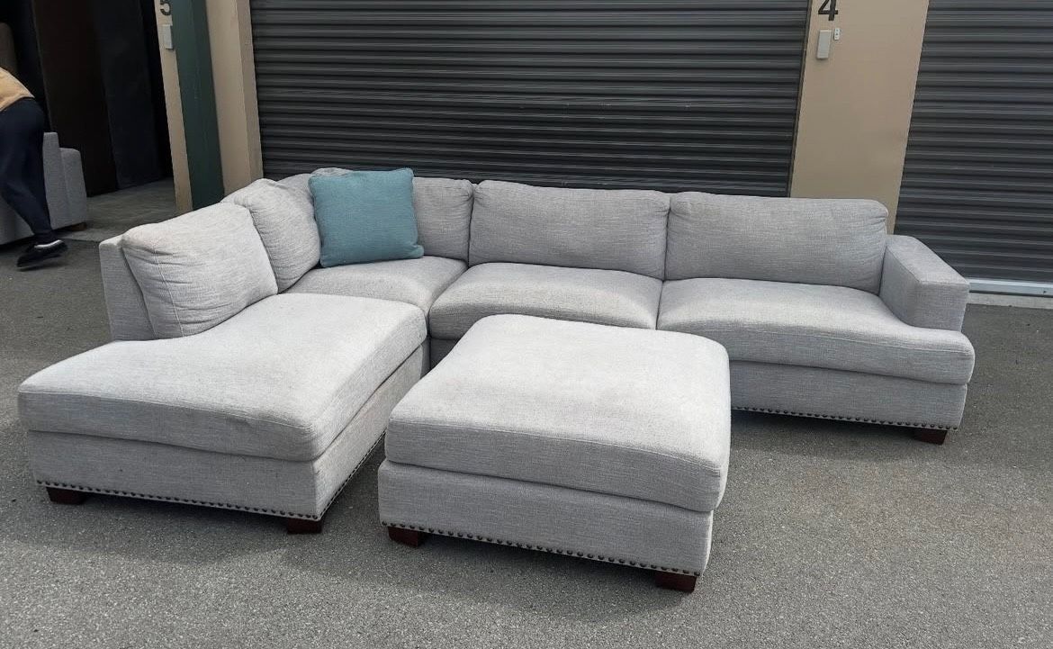 Sectional Couch 
