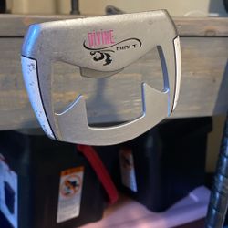Odyssey Divine Putter
