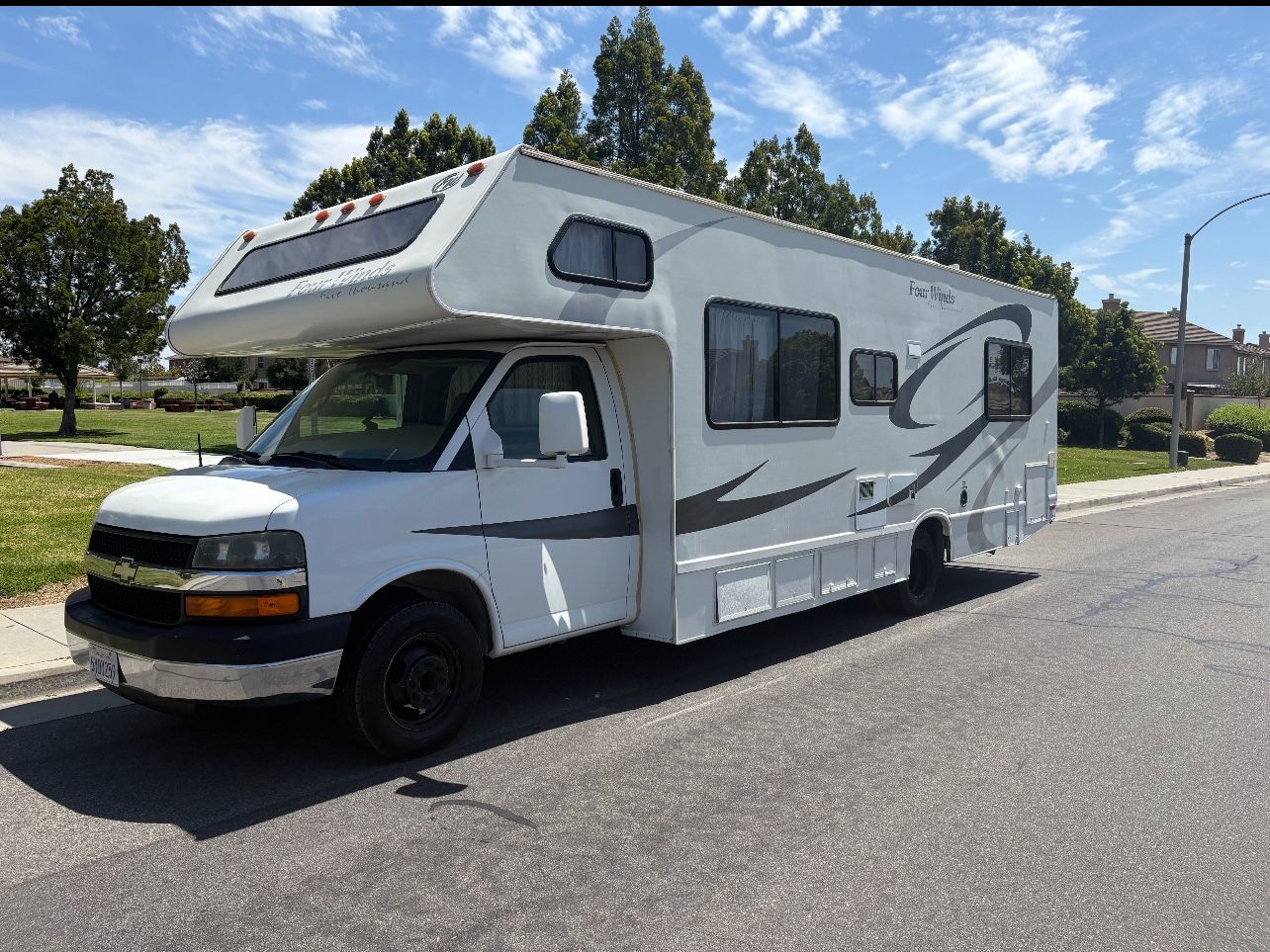 2007 Four Winds 5000 Motor Home