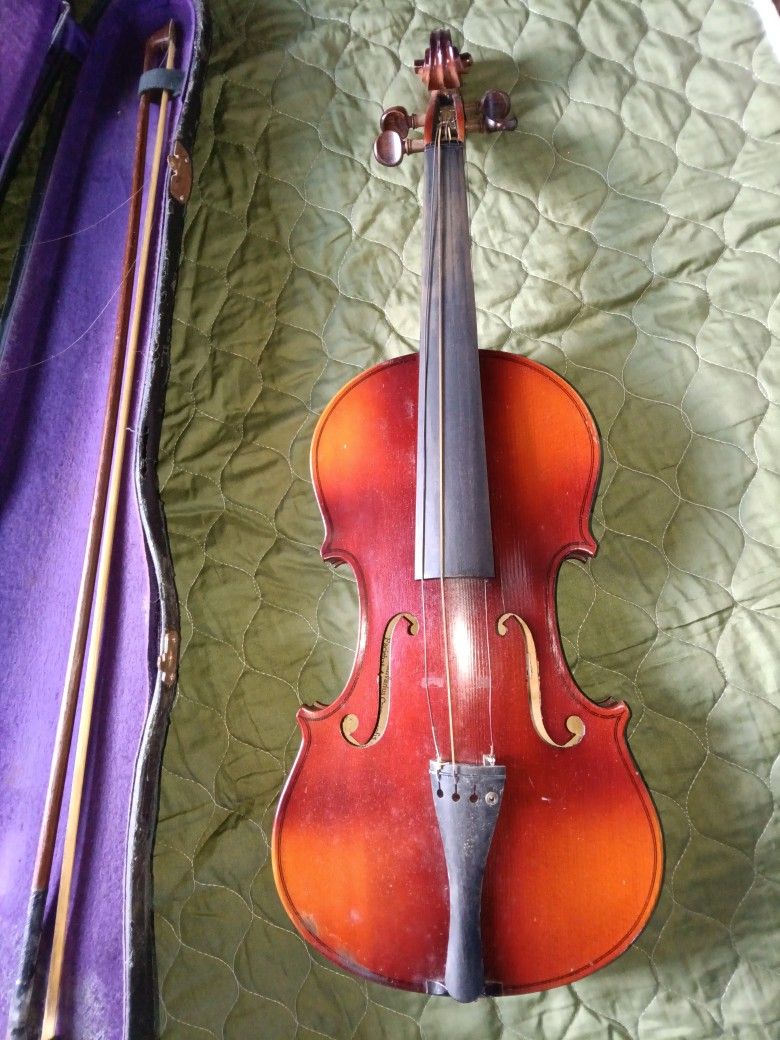 Strataverius Violin -year 1700's