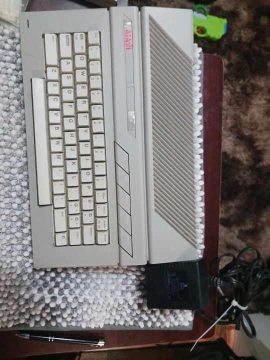 Atari 65xe Vintage Computer 