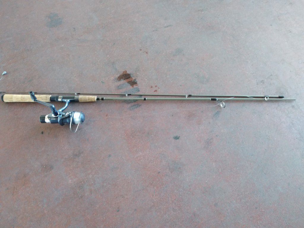 Shakespeare reel & rod combo and a Berkeley big game rod with a ozarc trail open face reel and an Xtra Roy Williams Sears reel, like new all of it.