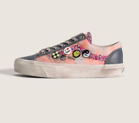 Premium Old Skool 36 Shoe Color: Souvenir Asphalt Grey / Pink Size: 6.5 Men = 8.0 Women