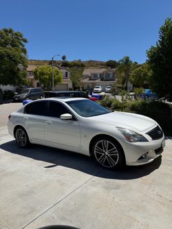 2015 Infiniti Q40