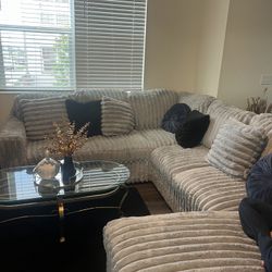 Cozy Couch 