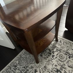 Set Of end tables