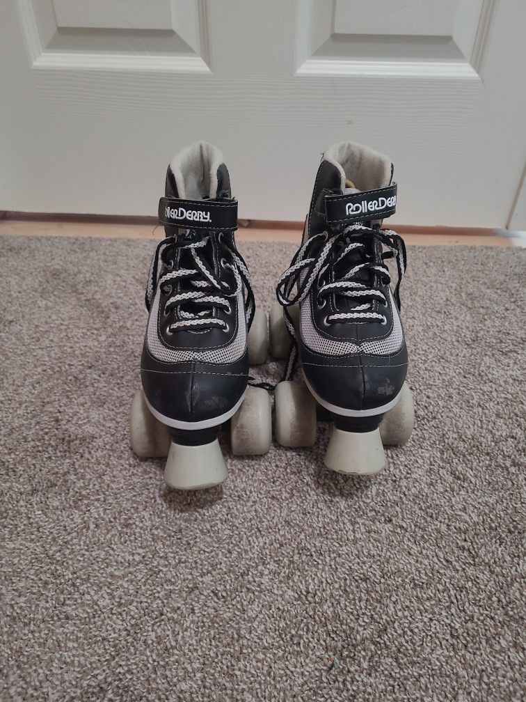 Youth Roller Skates Size 1