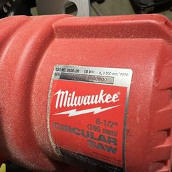 Milwaukee Circular Saw M18