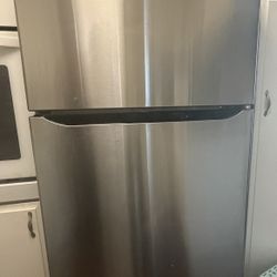 LG Refrigerator 