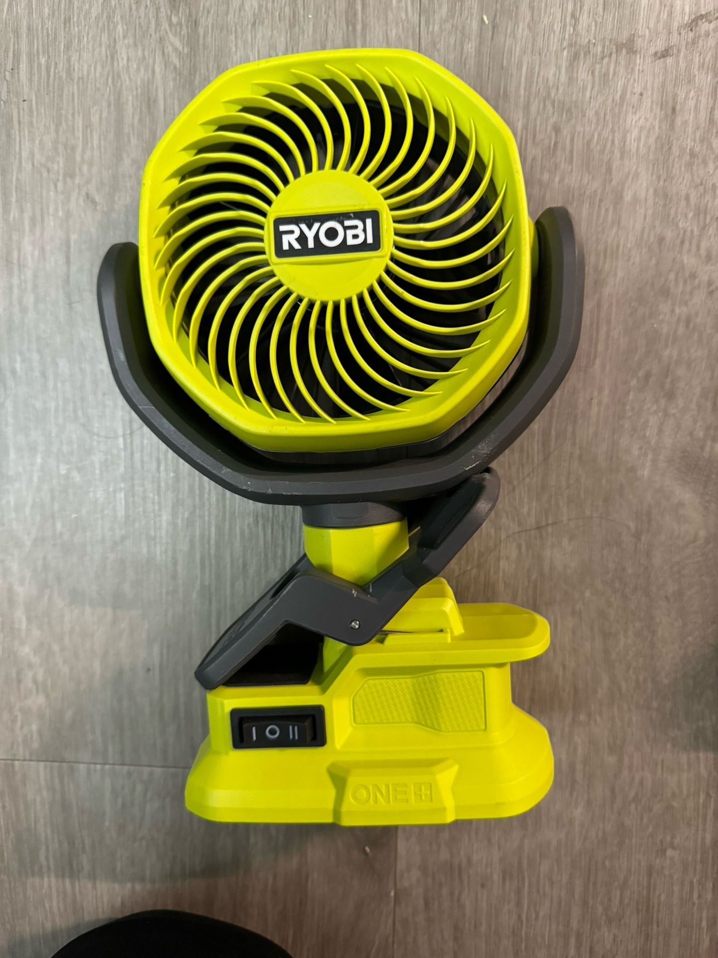 Ryobi 18V 4 Inch Clamp Fan Kit