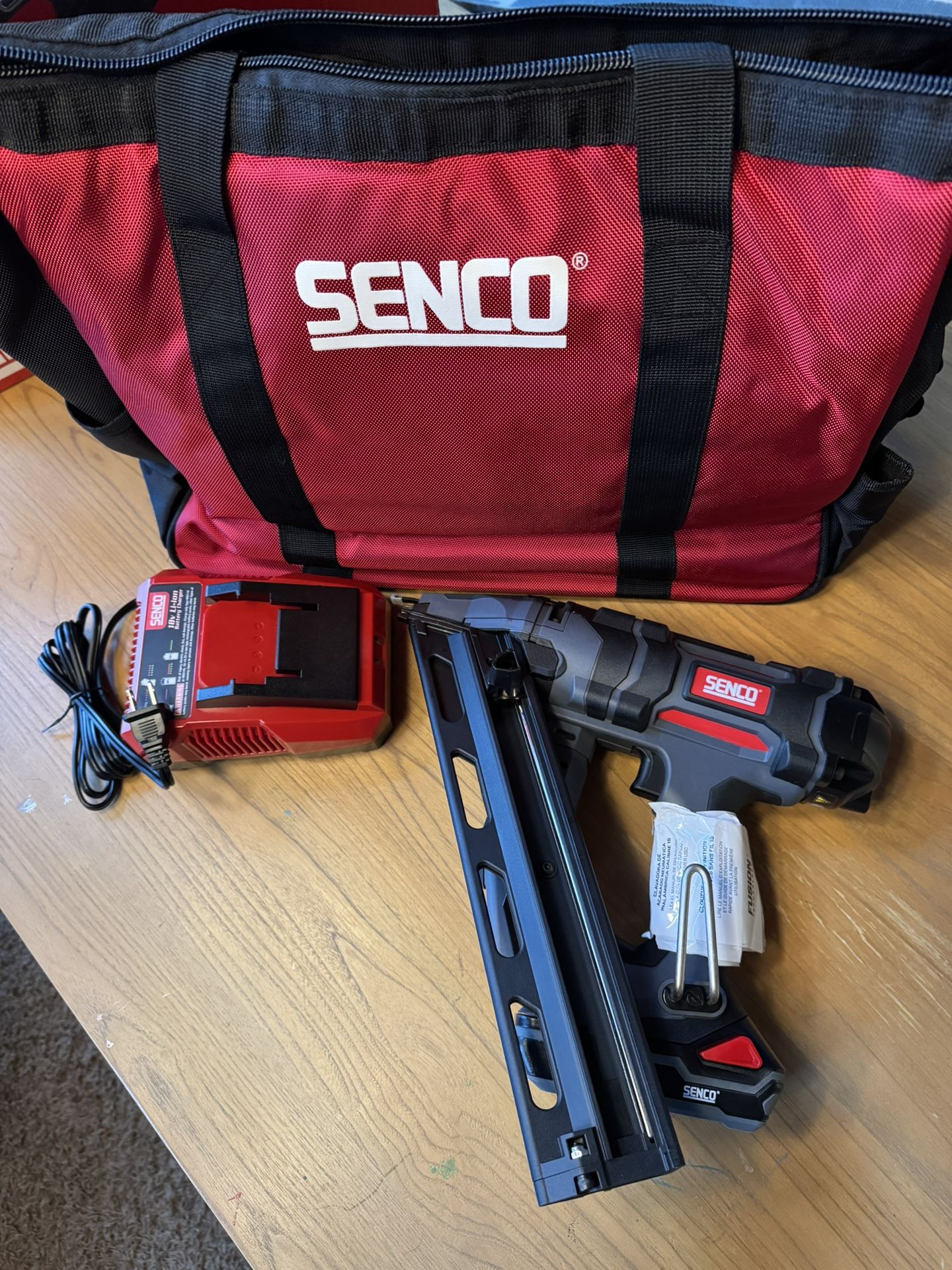 Senco F-15xp 15g Cordless Nailer