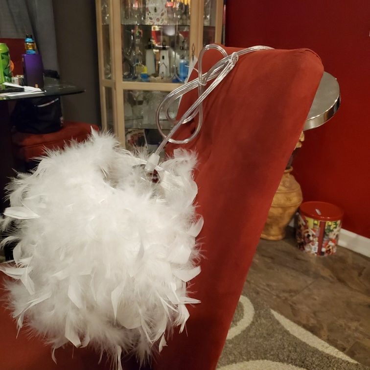 Small Adorable Feather Light BNIB