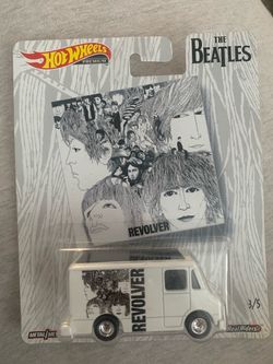 Hot Wheels Premium The Beatles Revolver Van