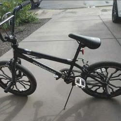 Mongoose Bike Freestyle 