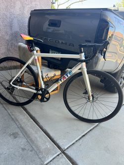 State Undefeated Disc Road Bike