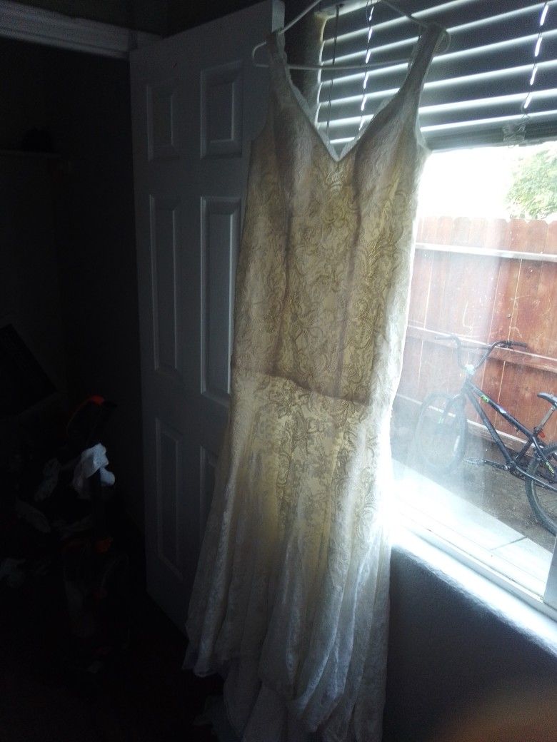 Size 10 Ivory Wedding Dress