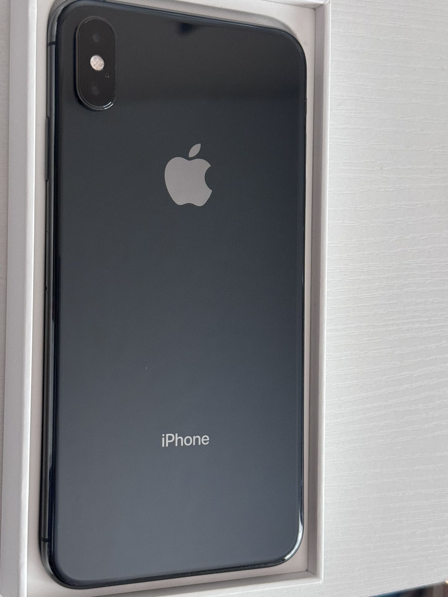 iPhone XS Max  (Unlocked) 