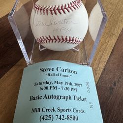 Autographed Baseball Steve Carlton