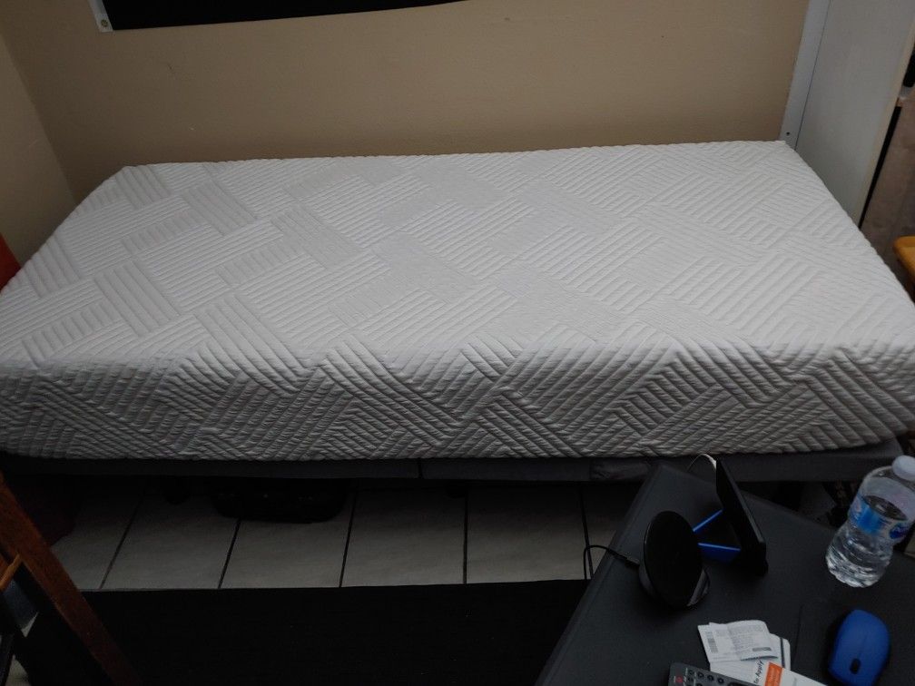 Structures adjustable bed